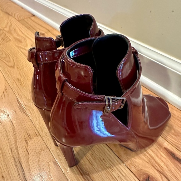 Michael Kors Burgundy Patent Lawson Open Toe Stiletto Bootie Heel Size 8.5 - Picture 3 of 6